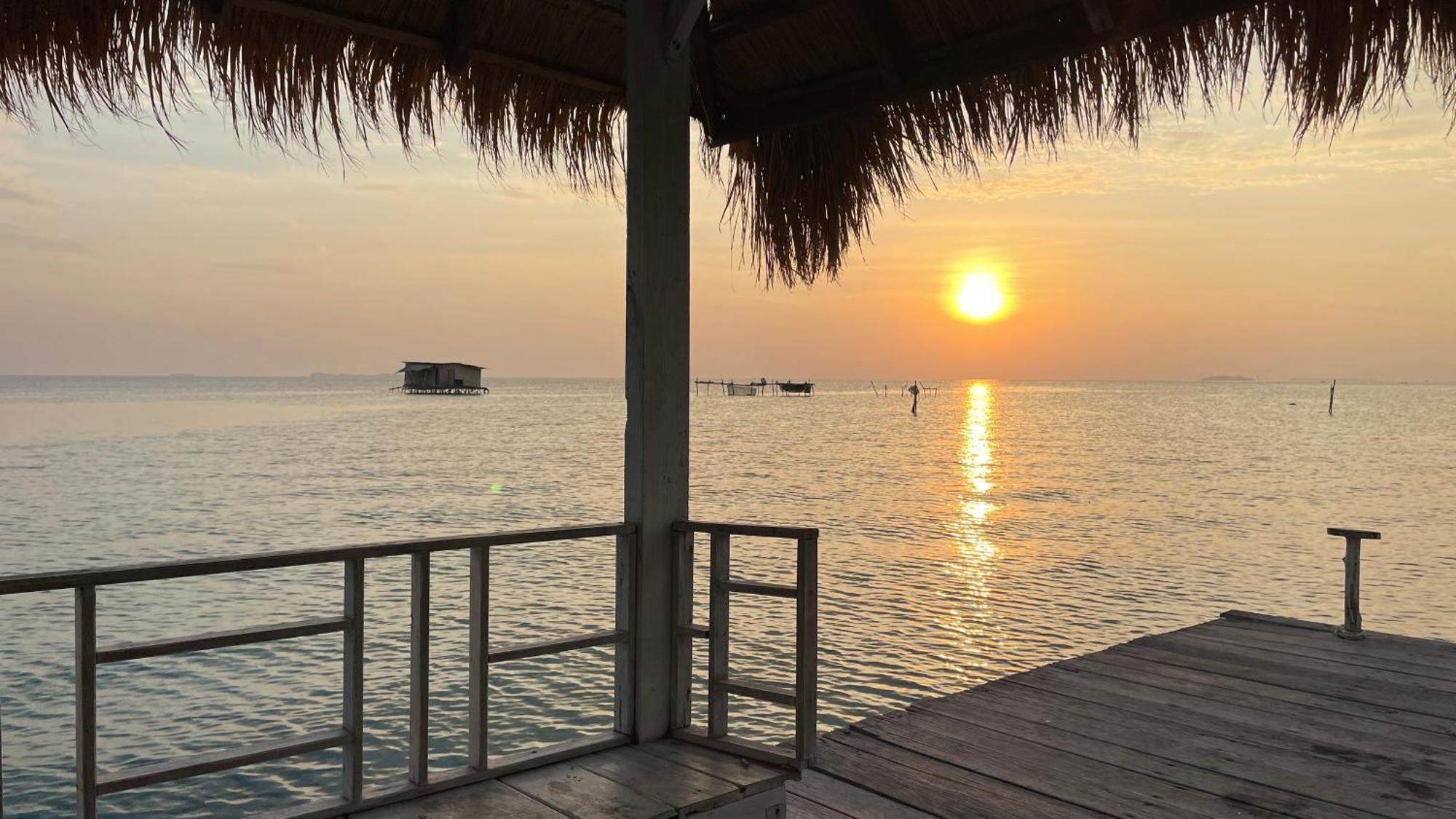Mangrove Inn Karimunjawa Exteriör bild