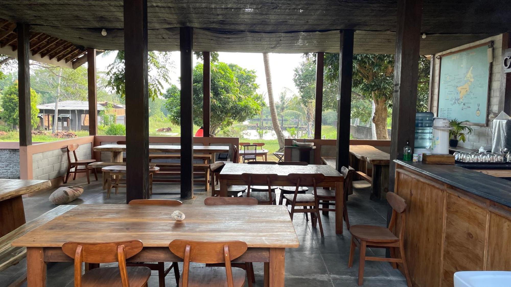 Mangrove Inn Karimunjawa Exteriör bild