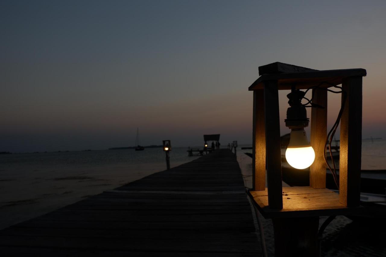 Mangrove Inn Karimunjawa Exteriör bild