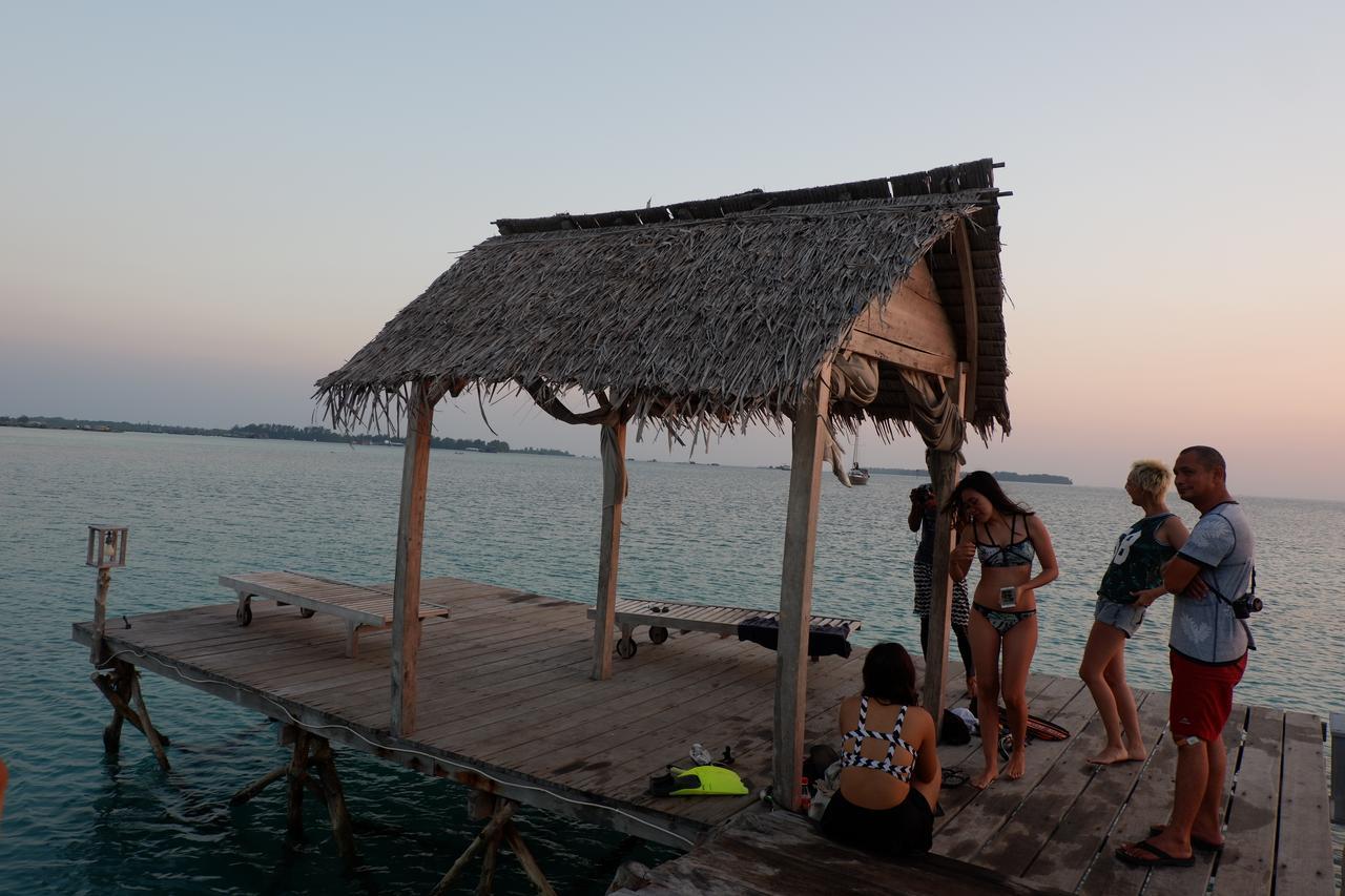 Mangrove Inn Karimunjawa Exteriör bild