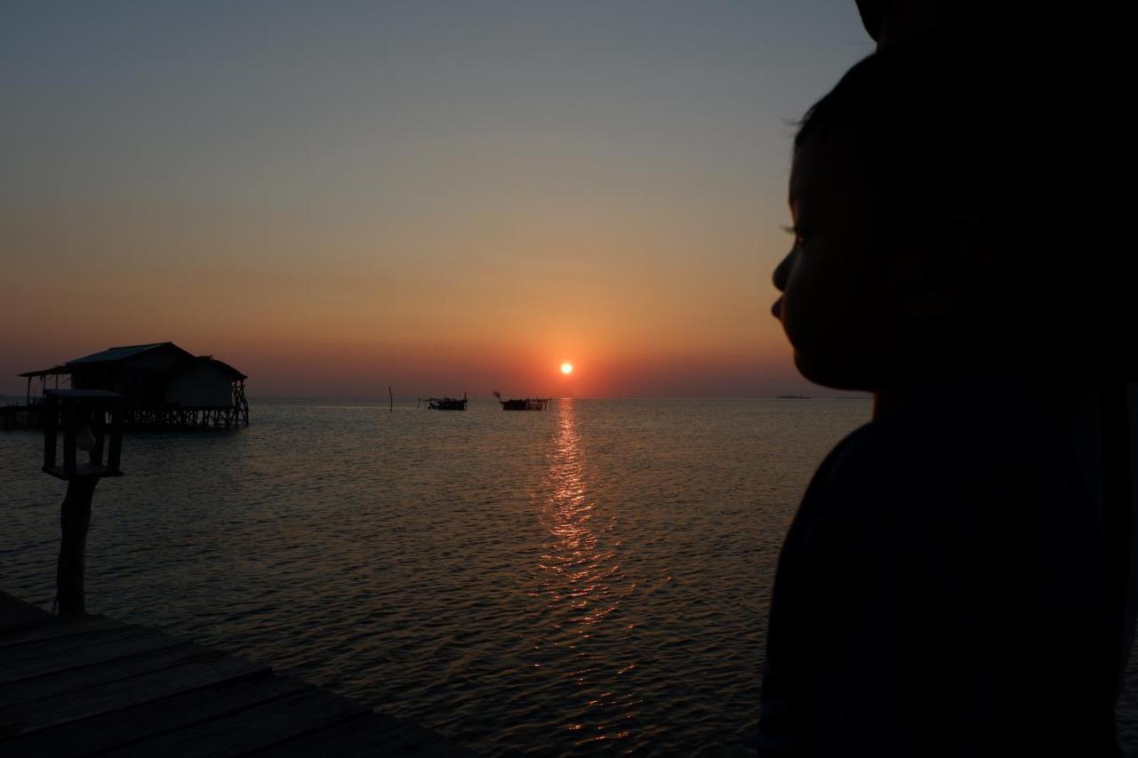 Mangrove Inn Karimunjawa Exteriör bild